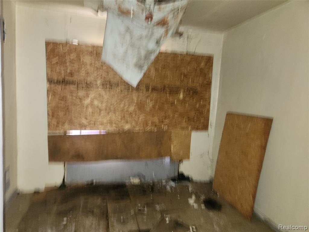 11669 Strathmoor Street, Detroit, MI, 48227