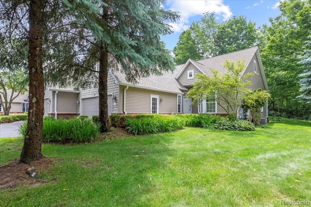 118 Fox Hollow Drive, Metamora, MI 48455 — Photo 2