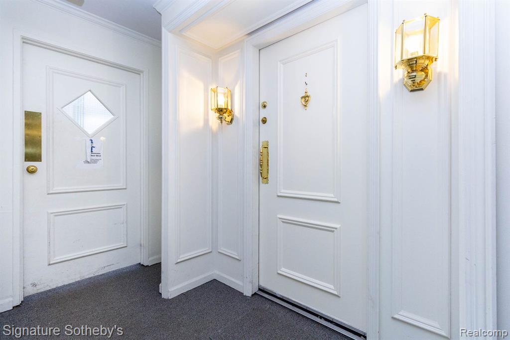 19710 W 13 Mile Road, 101, Beverly Hills, MI 48025 — Photo 4