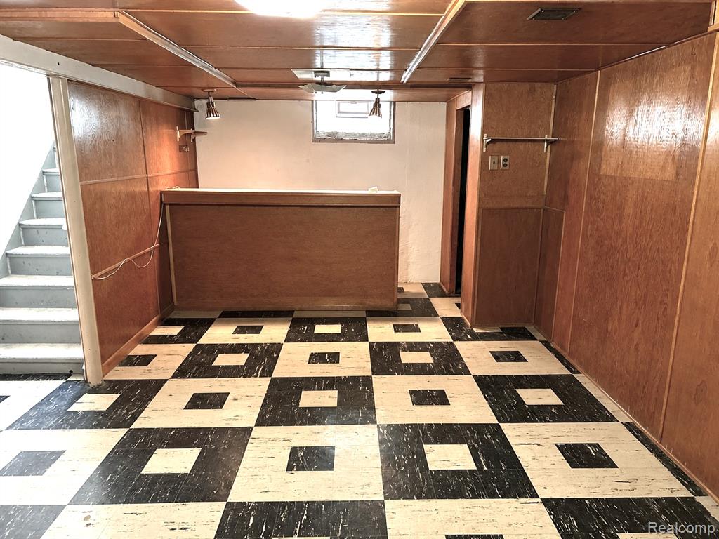 691 E Mapledale Avenue, Hazel Park, MI 48030 — Photo 11