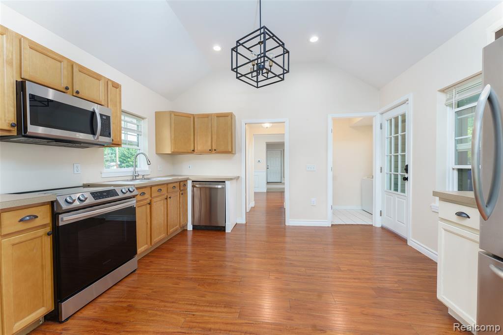 405 Garden Lane, Fowlerville, MI 48836 — Photo 15