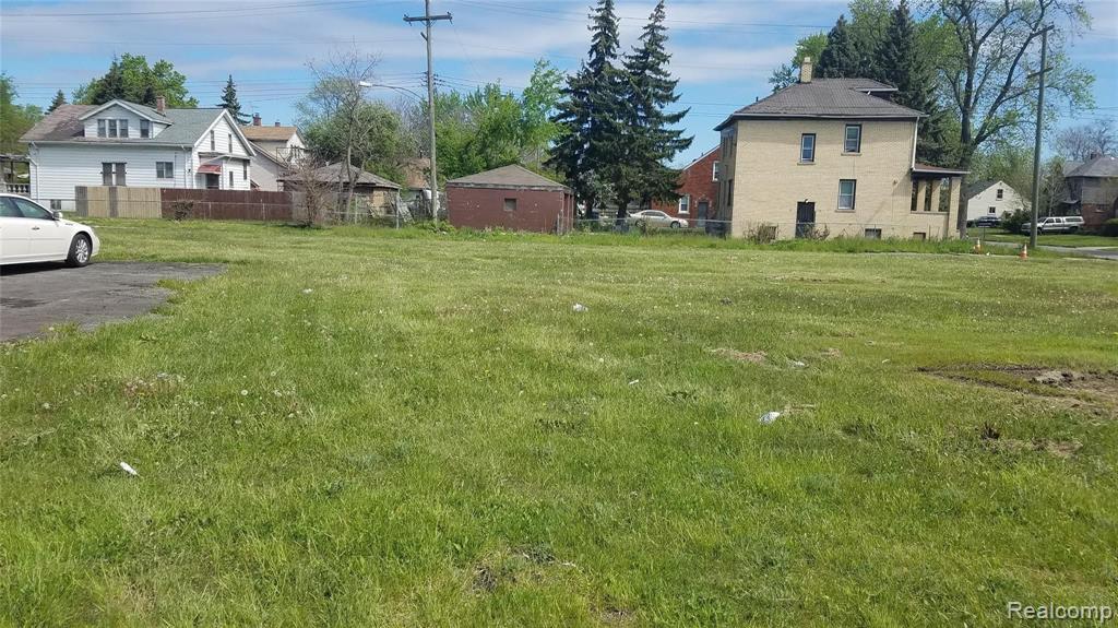 7111 E 7 MILE East Road, Detroit, MI, 48234