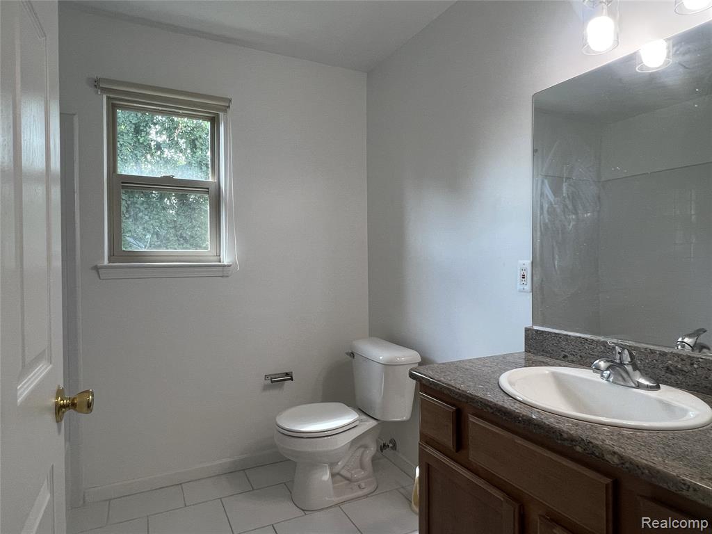 6161 Elarz Drive, Troy, MI 48085 — Photo 34