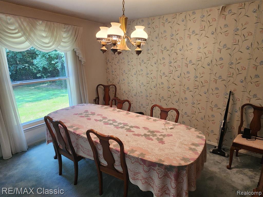 473 FOX RIVER Drive, Bloomfield Hills, MI 48304 — Photo 12