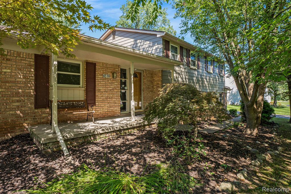 4516 Kevin Court, West Bloomfield, MI — Photo 2