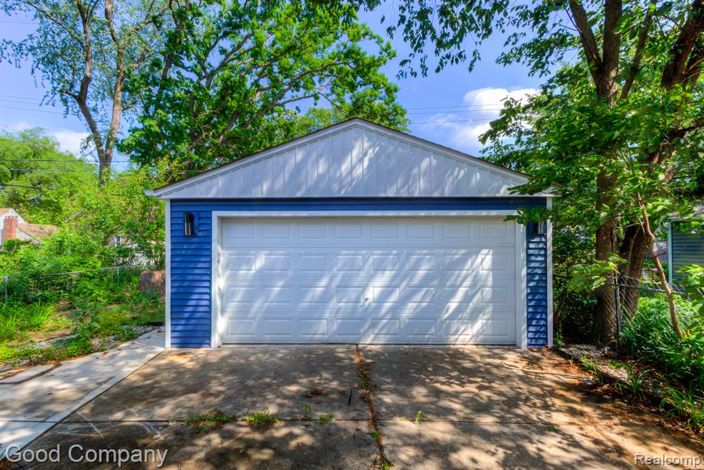 530 W HAZELHURST Street, Ferndale, MI 48220 — Photo 41