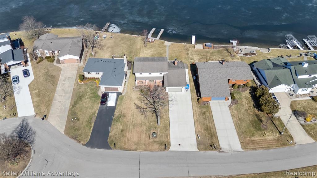 340 Angola Street, Wolverine Lake, MI 48390 — Photo 43