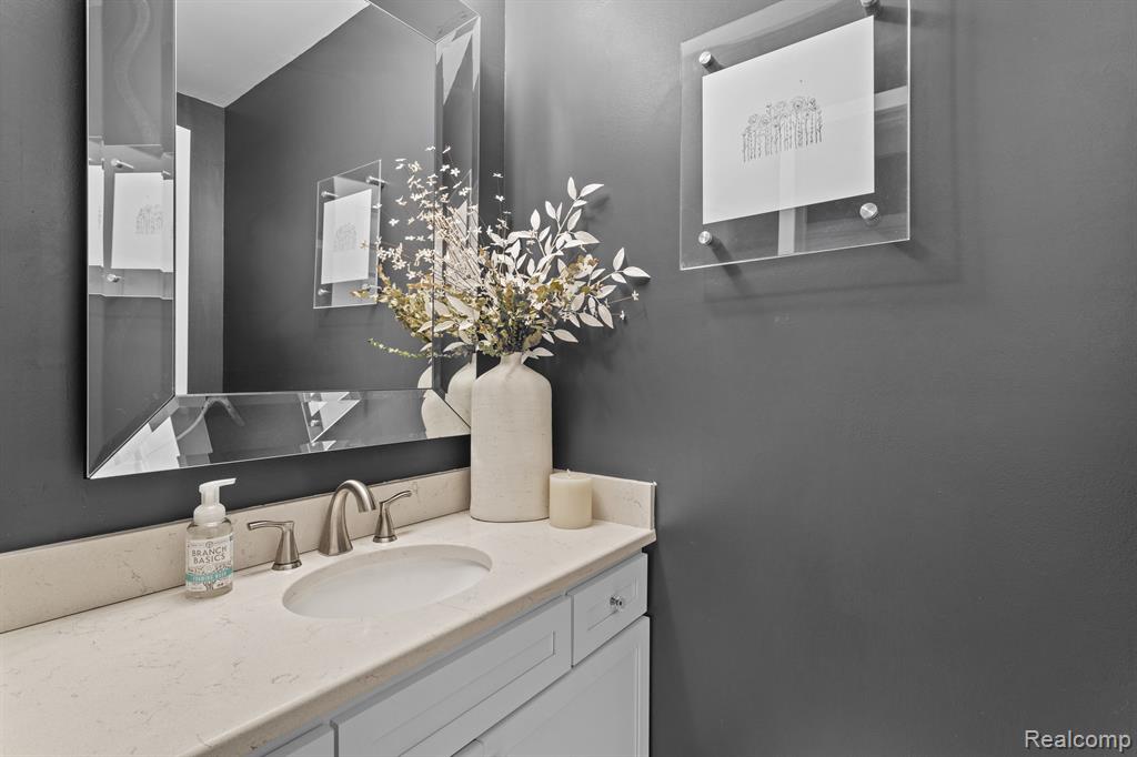 24264 BASHIAN Drive, Novi, MI — Photo 9
