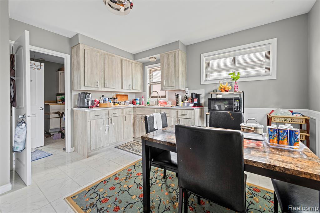 8153 Dale, Center Line, MI 48015 — Photo 10