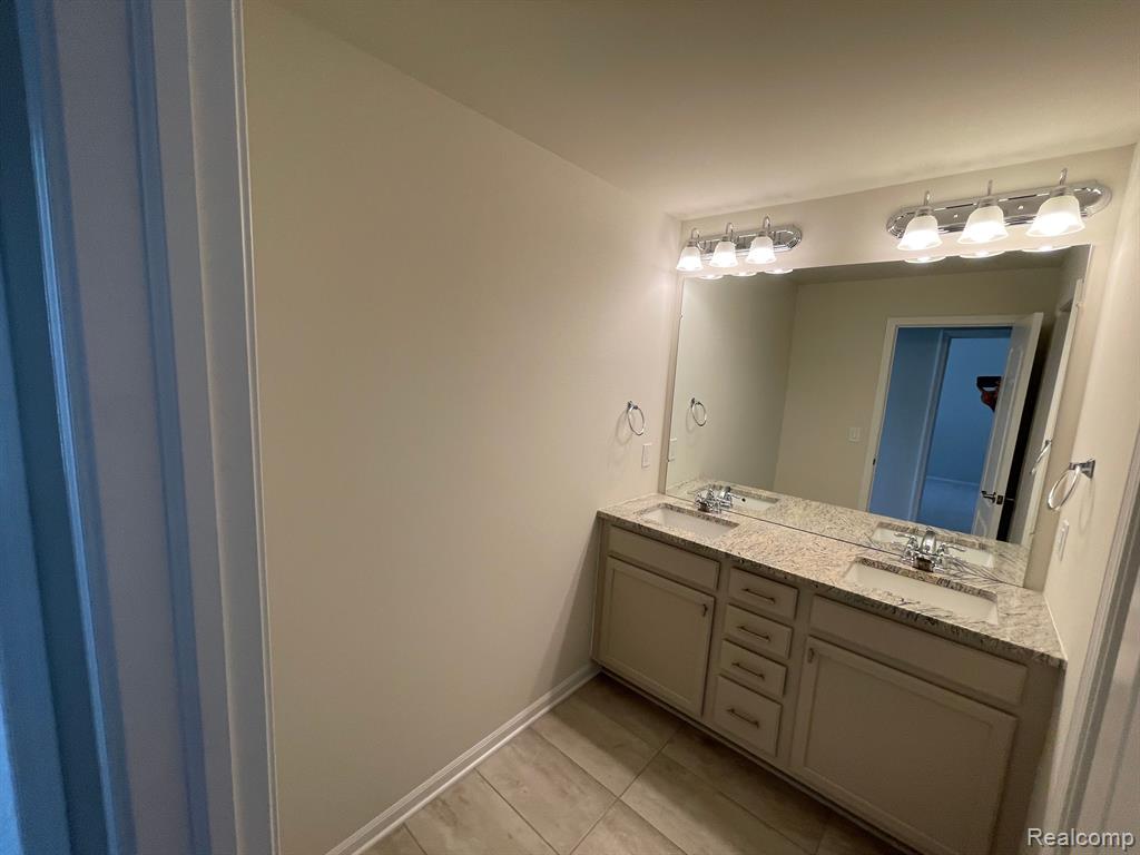 43545 PROSPECT, Novi, MI — Photo 23