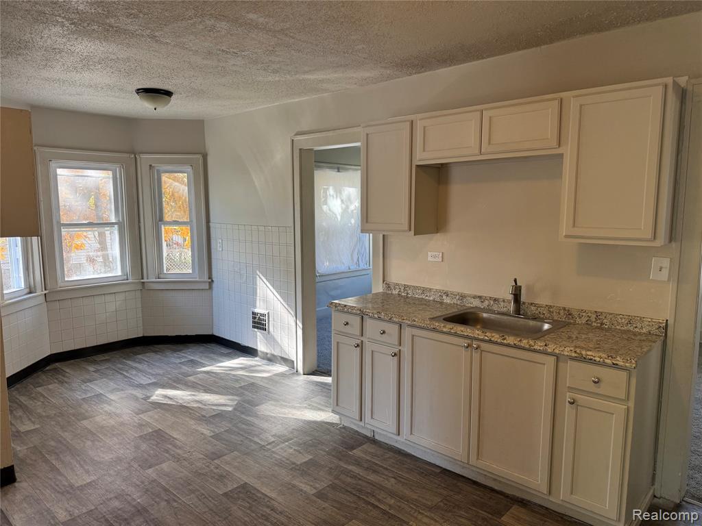 6380 Rosemont Avenue, Detroit, MI 48228 — Photo 23