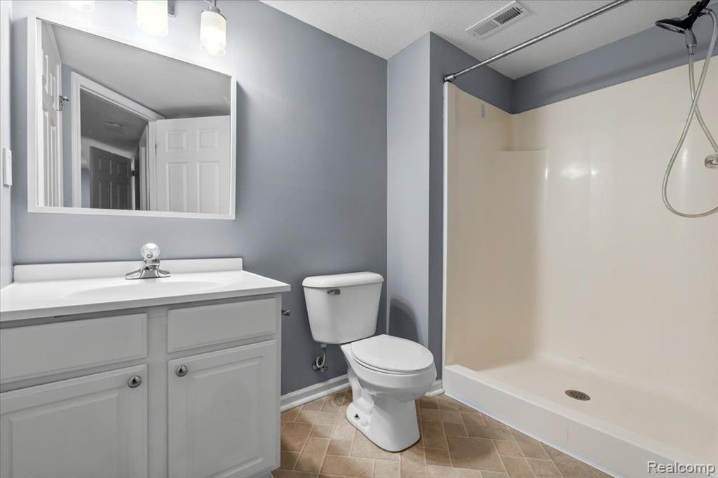 41174 WESTFIELD Circle, Canton, MI 48188 — Photo 23