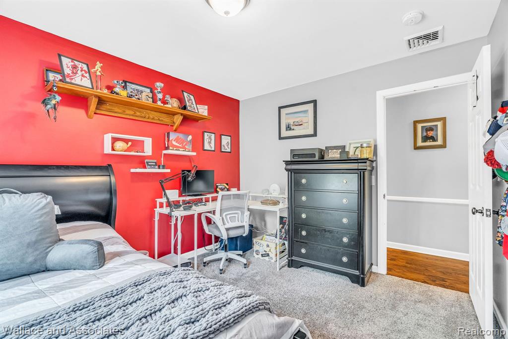 4290 GUILFORD Lane, Fort Gratiot, MI 48059 — Photo 33