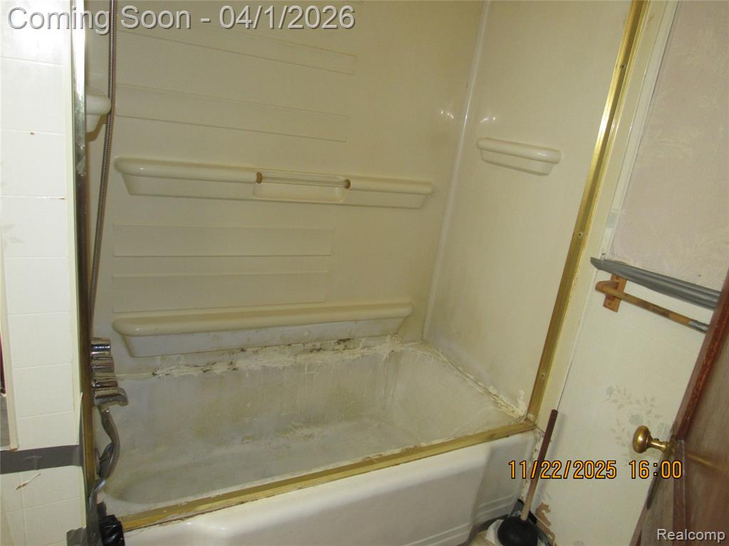 4803 McClellan Street, Detroit, MI 48214 — Photo 12