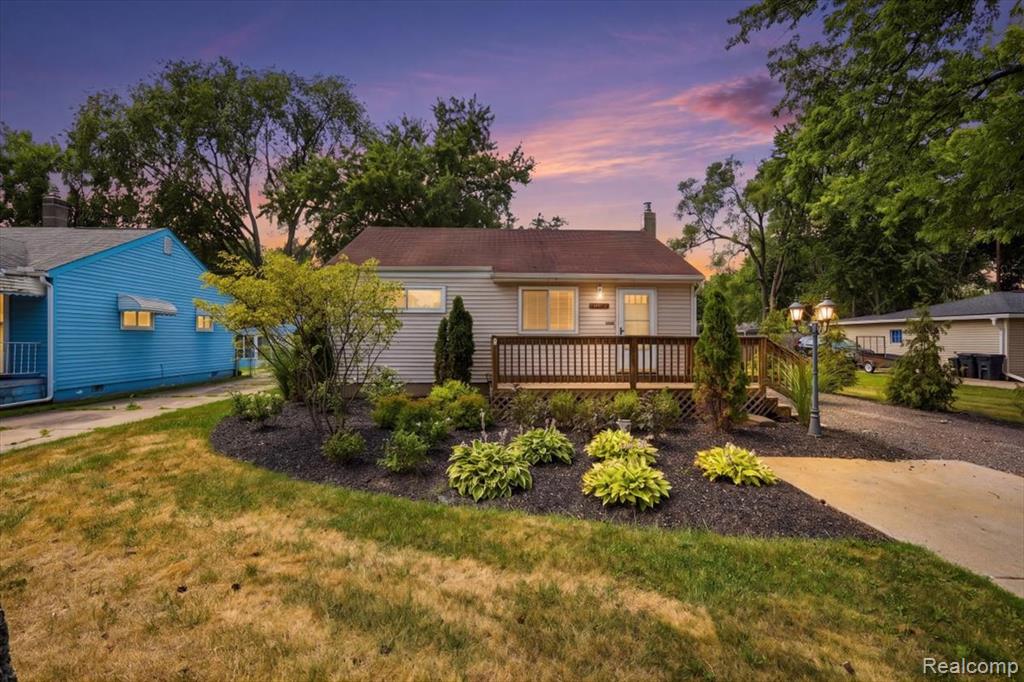 5307 Drayton Road, Clarkston, MI