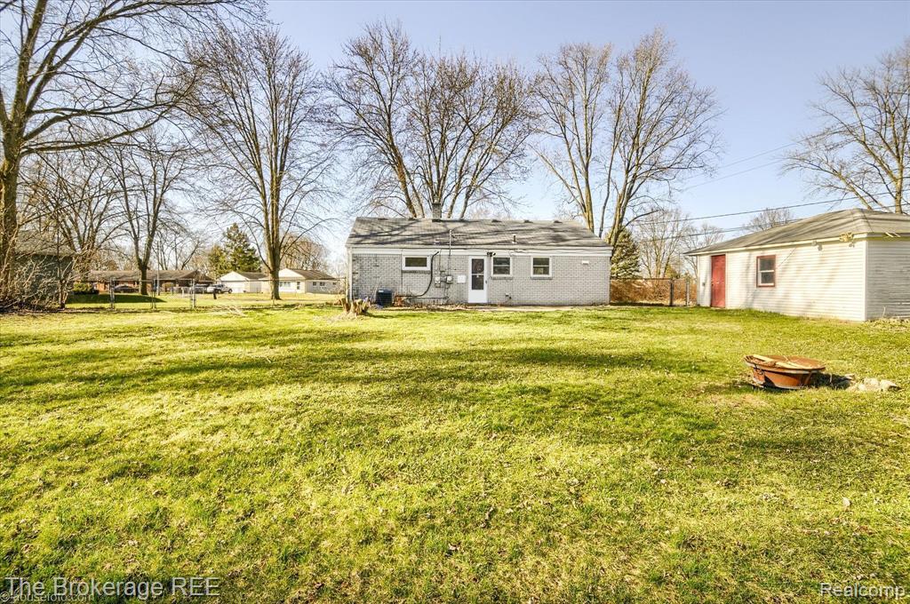 4912 SUNDALE Drive, Clarkston, MI — Photo 8