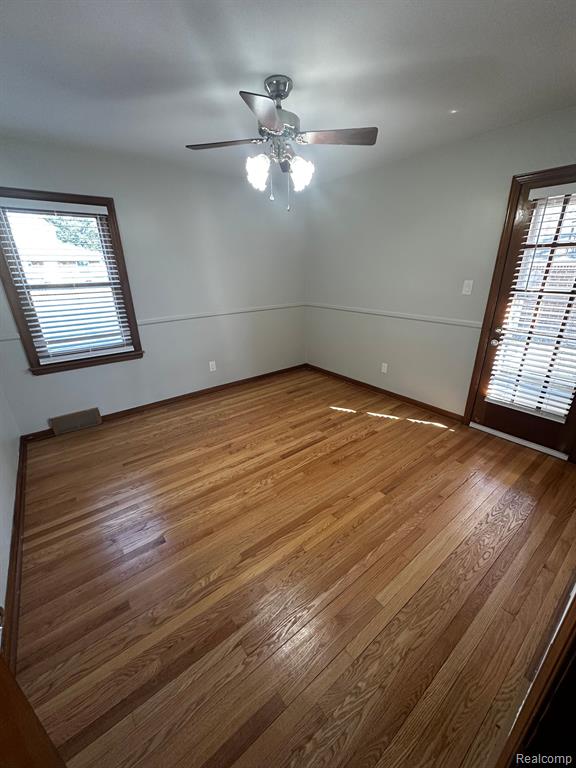 950 N YORK Street, Dearborn, MI 48128 — Photo 13