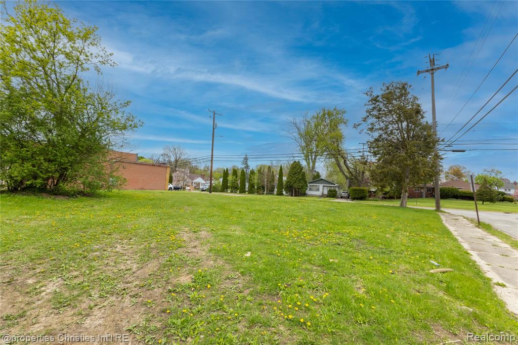 8 Myra Avenue, Pontiac, MI 48341 — Photo 4