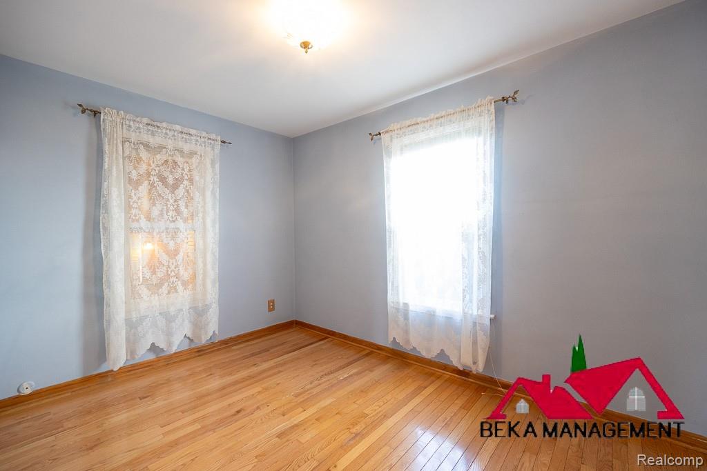 26627 RIALTO Street, Madison Heights, MI 48071 — Photo 17