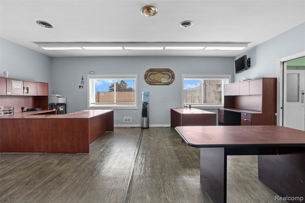 7001 Wyoming Avenue, Dearborn, MI 48126 — Photo 30