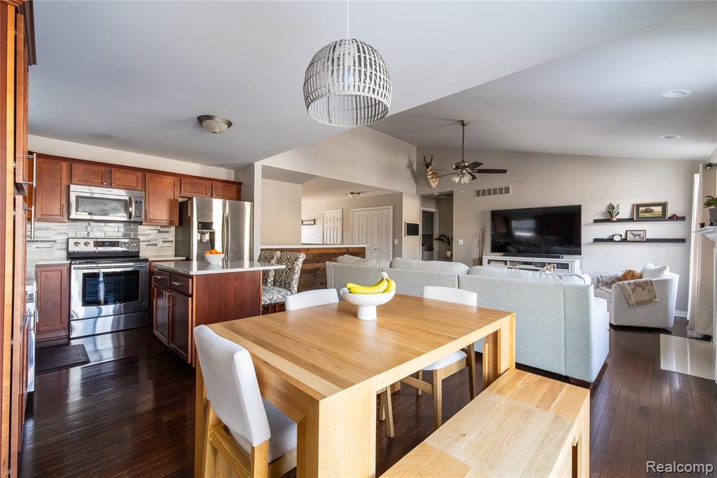 9054 Rock Harbor Drive, Newport, MI 48166 — Photo 11