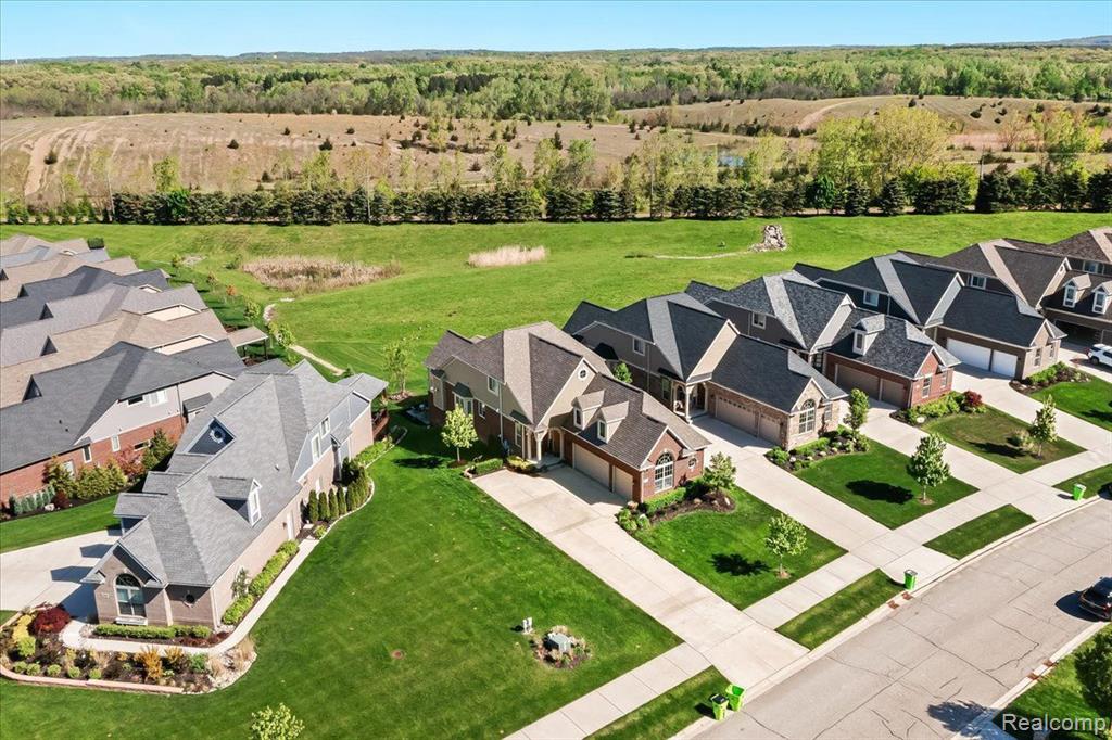 8350 STONEY CREEK Drive, South Lyon, MI 48178 — Photo 44