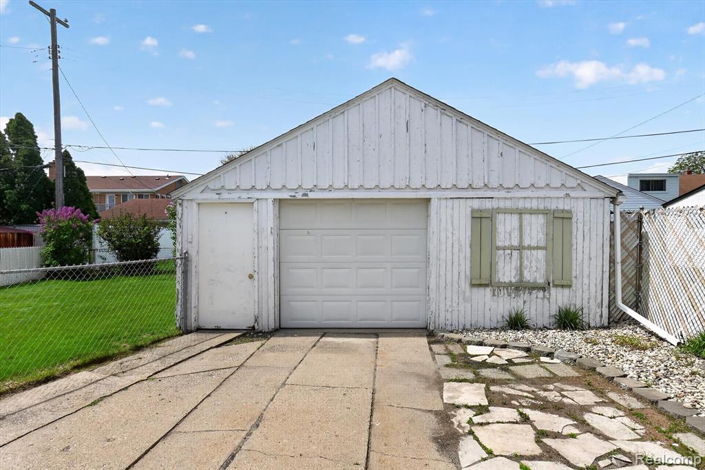 1070 1st Street, Wyandotte, MI 48192 — Photo 31