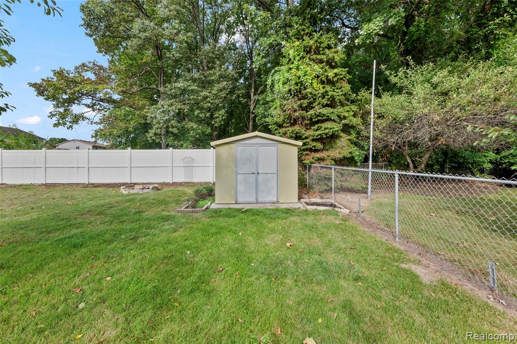 9450 Continental Drive, Taylor, MI 48180 — Photo 6