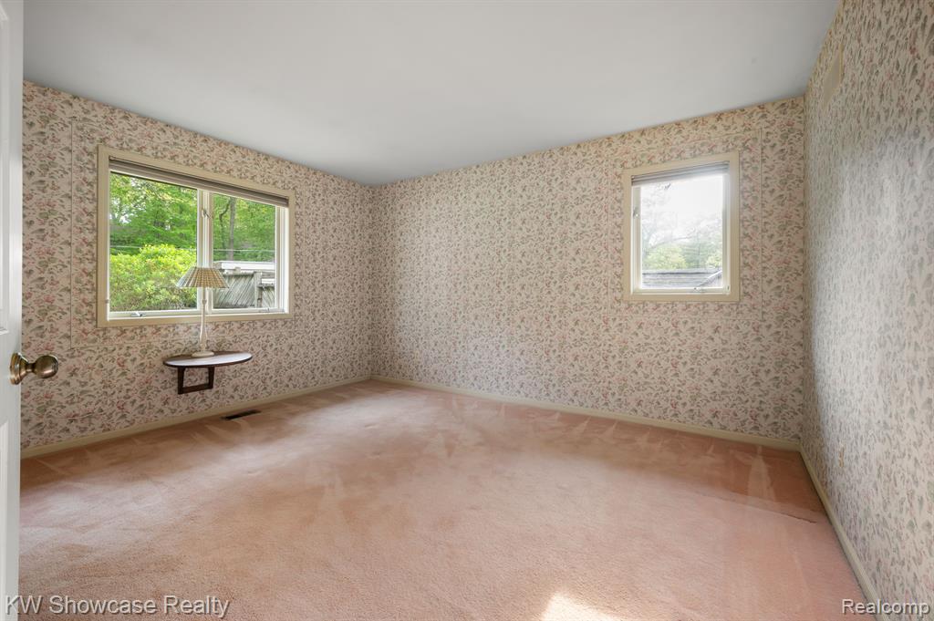 5867 COMMUNITY Drive, Brighton, MI 48116 — Photo 36
