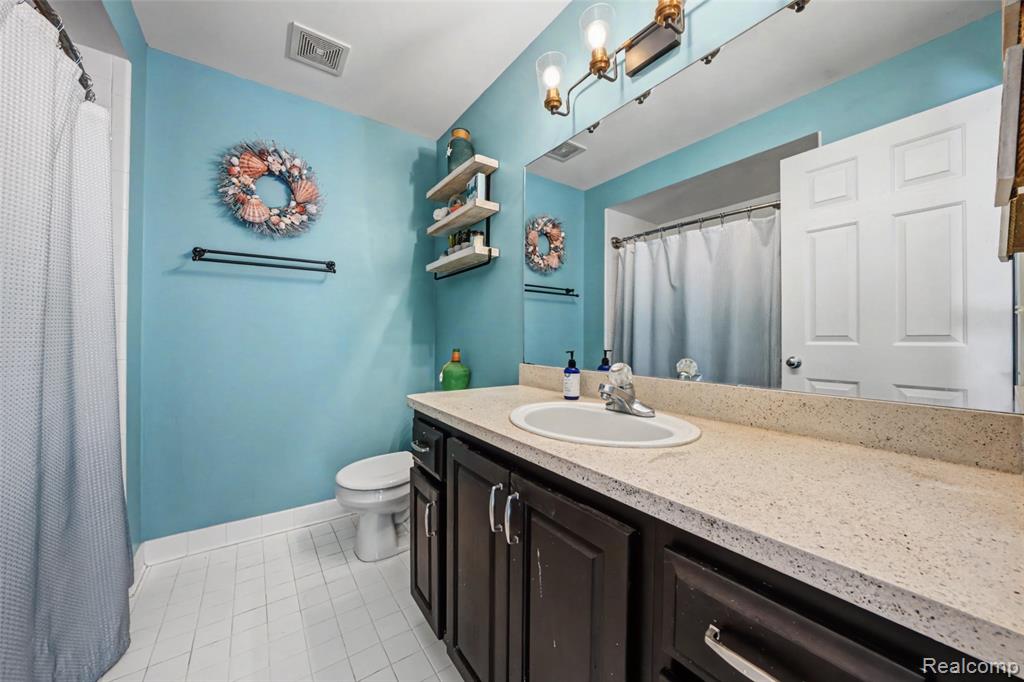9623 Windsor Lane, Clarkston, MI 48348 — Photo 32