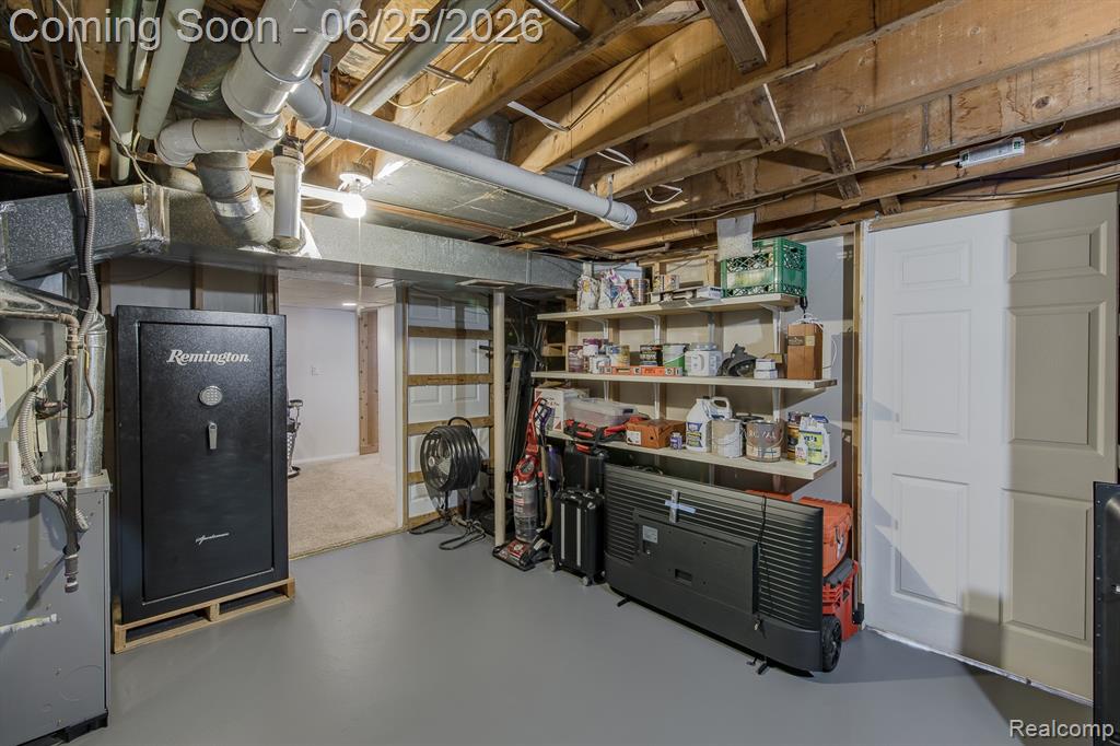 4741 Meadowbrook Avenue, Clarkston, MI 48348 — Photo 44
