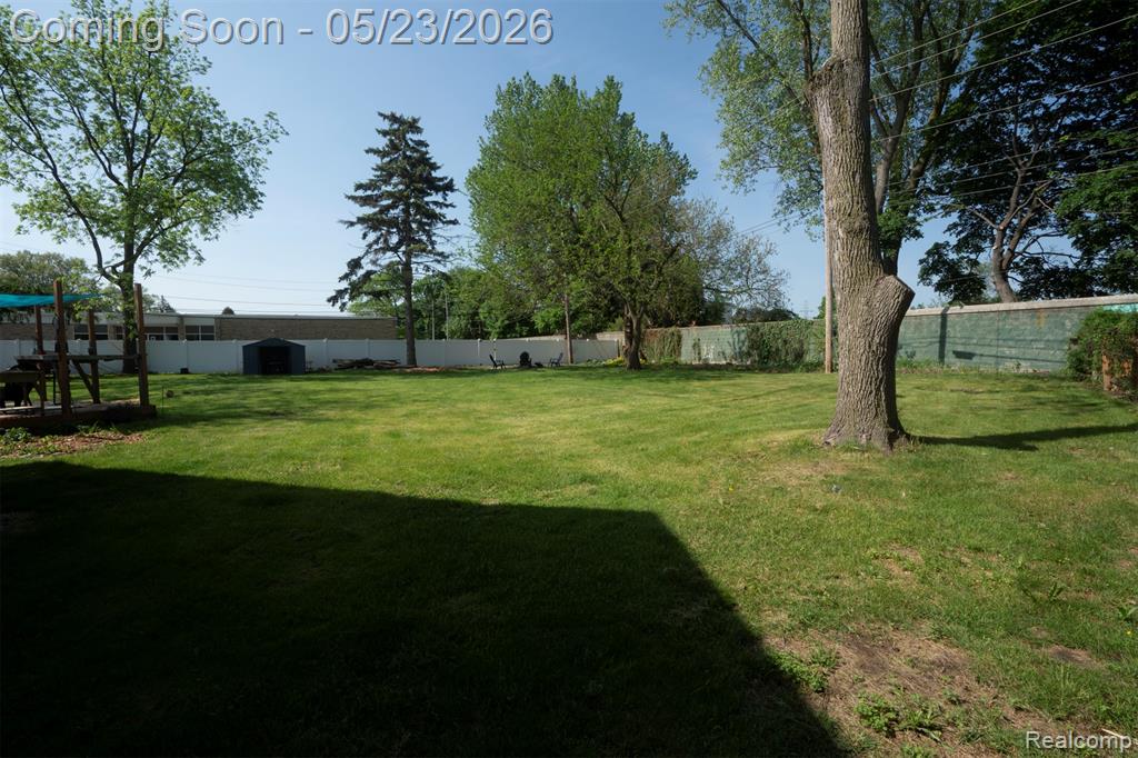 530 Sheffield Drive, Madison Heights, MI 48071 — Photo 52