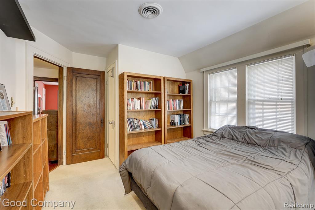 19 Oakdale Boulevard, Pleasant Ridge, MI — Photo 47