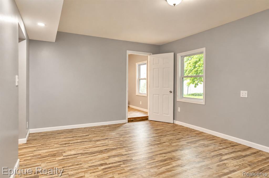 5649 Lapeer Road, MI — Photo 4