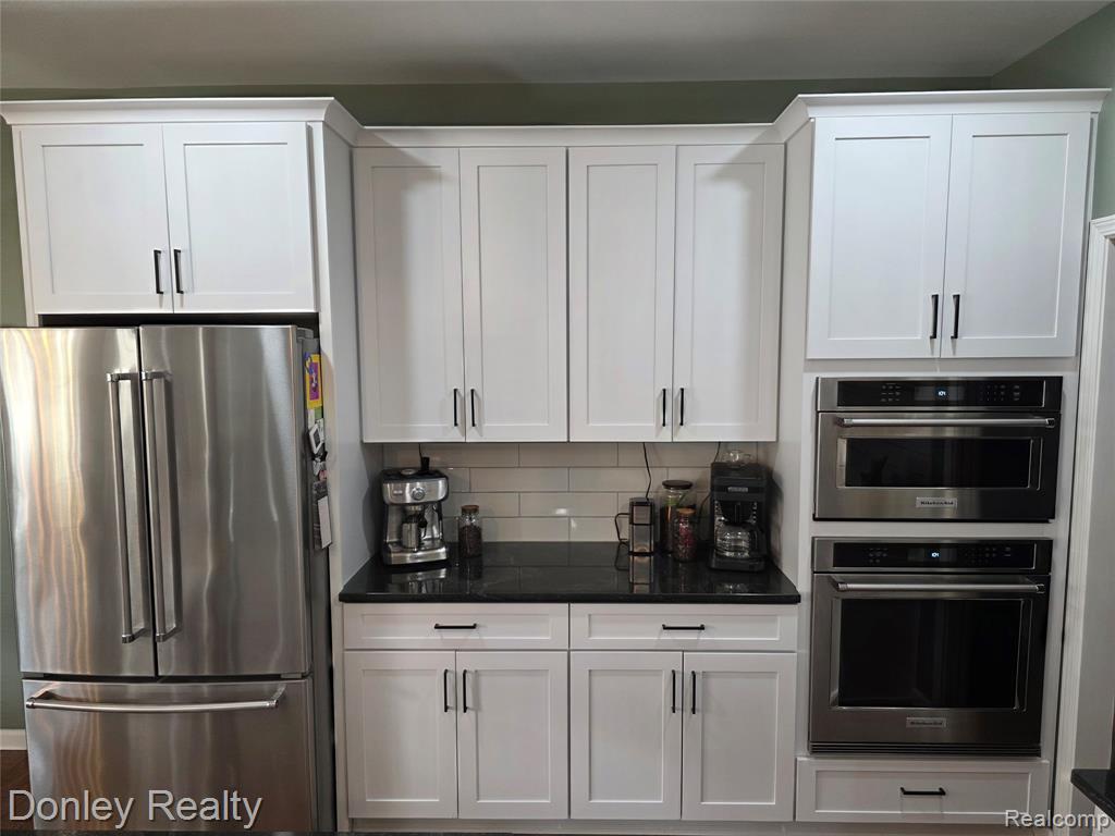 10376 Valley Drive, Goodrich Vlg, MI — Photo 5