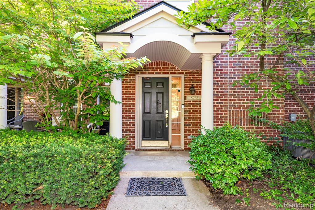 5738 Wellesley Lane, Ypsilanti, MI 48197