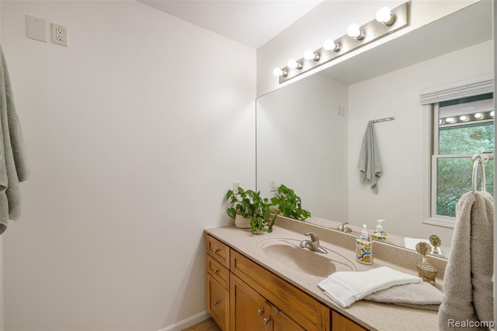 4230 Mill Lake Road, Lake Orion, MI — Photo 32