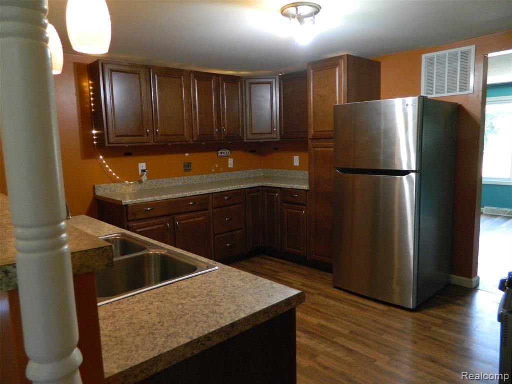 5120 Esta Drive, Flint, MI 48506 — Photo 15