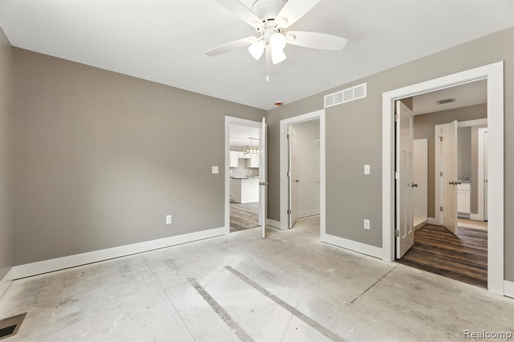 108 N Lester Street, Capac, MI 48014 — Photo 17