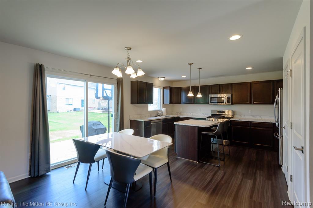 6791 Chandler Drive, Belleville, MI 48111 — Photo 5