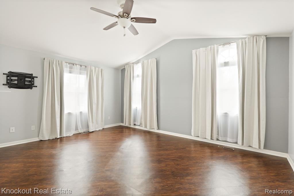 640 Timberwood Lane, Saginaw, MI 48609 — Photo 34