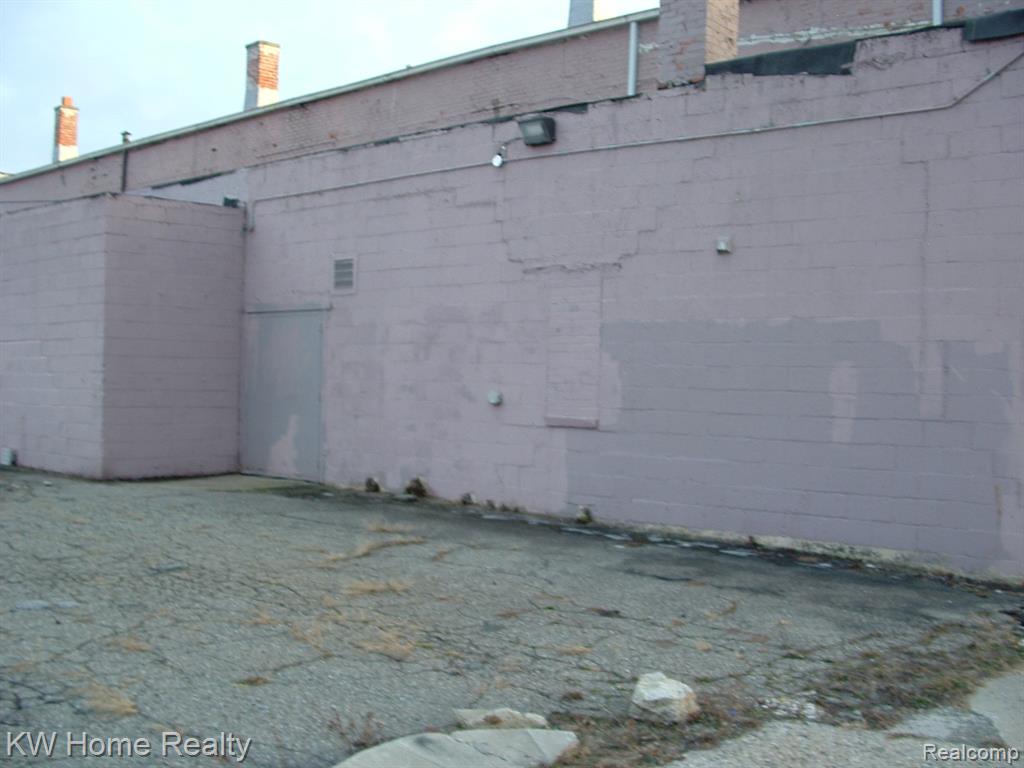 20650 Fenkell Avenue, Detroit, MI 48223 — Photo 25