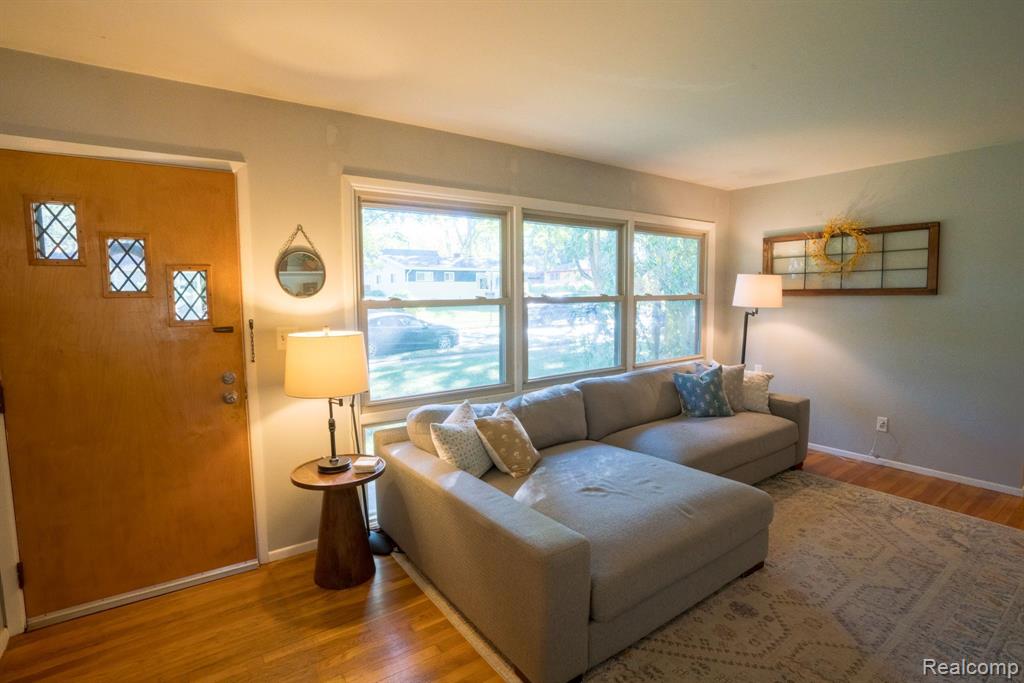 314 GRALAKE Avenue, Ann Arbor, MI 48103 — Photo 11