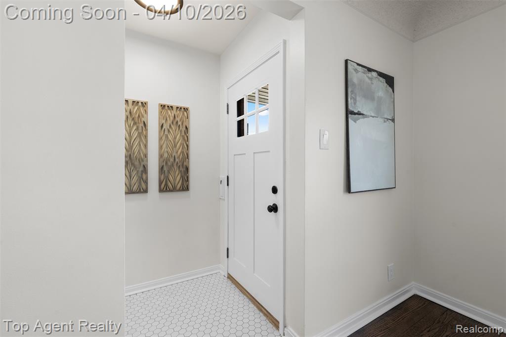 12751 Oak Park Boulevard, Oak Park, MI 48237 — Photo 7