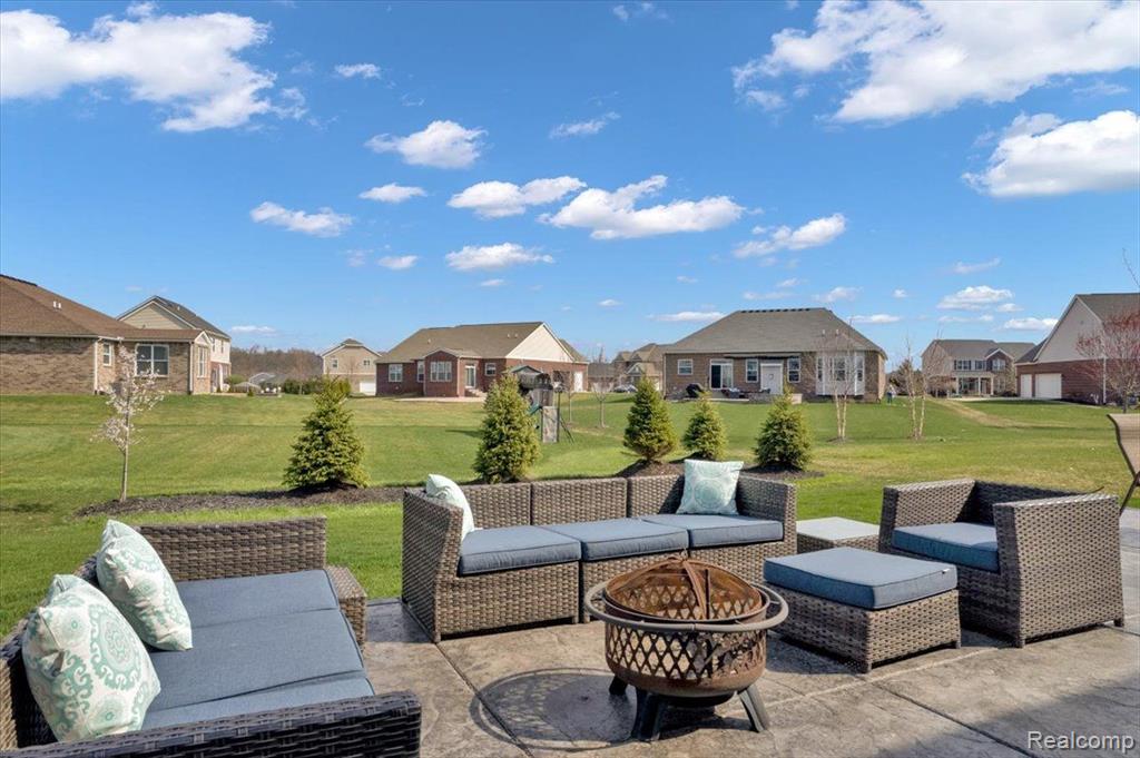 62072 SAVANNAH Drive, South Lyon, MI 48178 — Photo 7