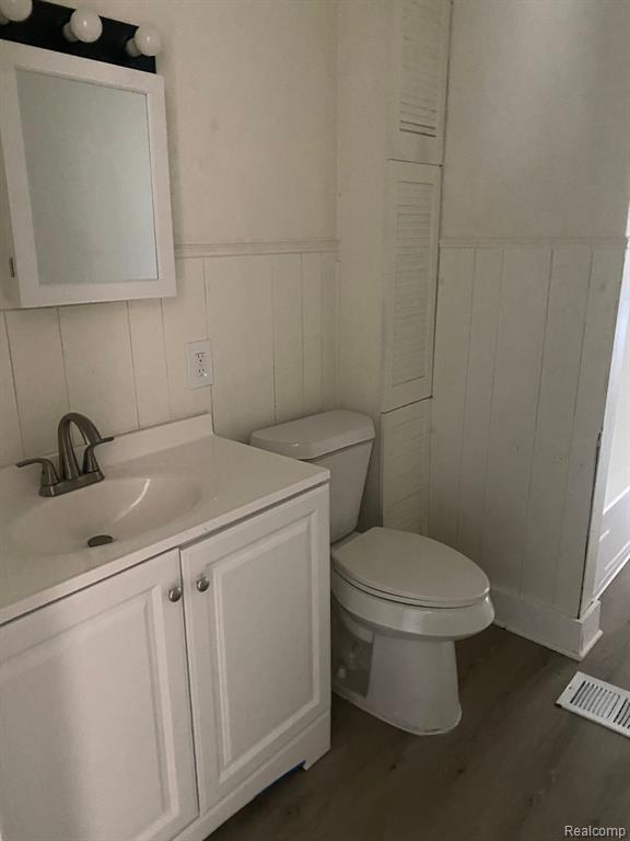 4508 CARNEGIE Street, Wayne, MI 48184 — Photo 8