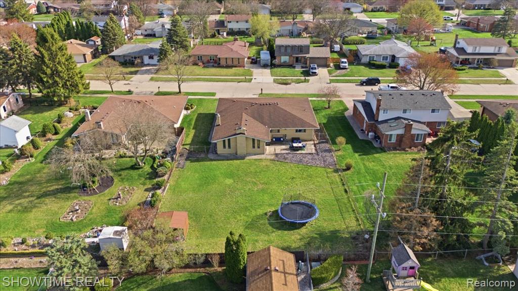 16515 Cederama Drive, Clinton Twp, MI 48038 — Photo 41