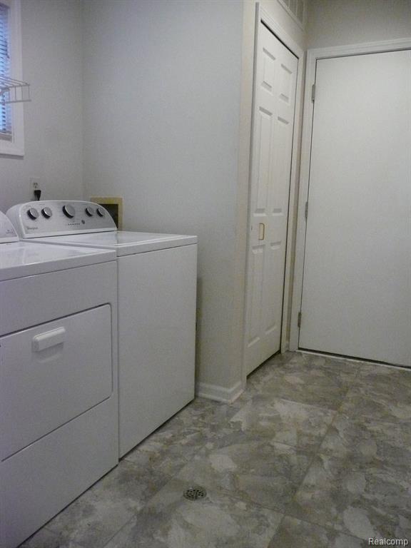 21372 MULBERRY Court, Farmington Hills, MI 48336 — Photo 15