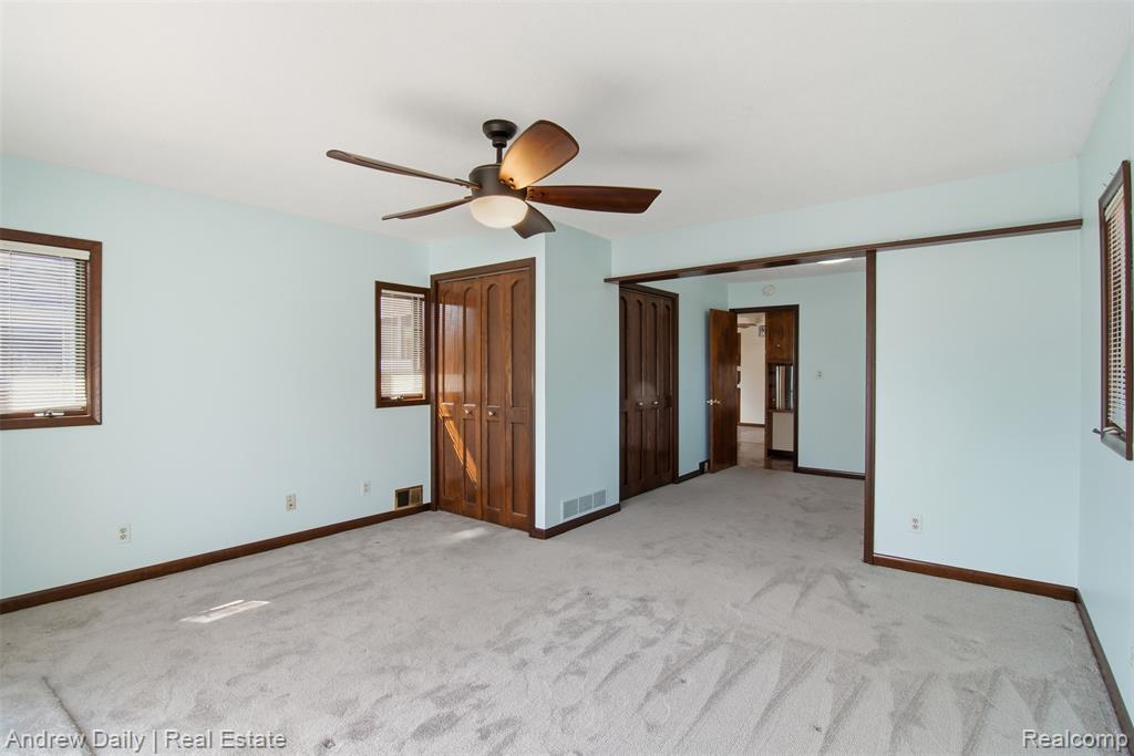 8460 Nightingale Street, Dearborn Heights, MI 48127 — Photo 11