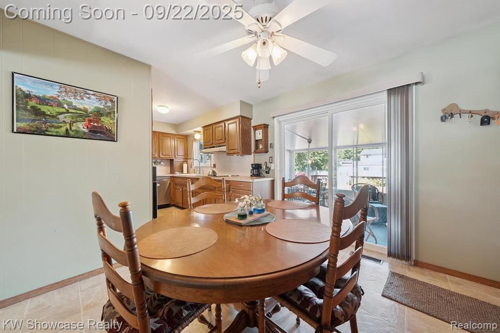 8700 Ringwood Drive, Commerce Twp, MI 48382 — Photo 10